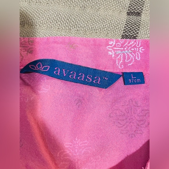 Avaasa women’s dress size L gentle use soft fabric - Picture 6 of 9